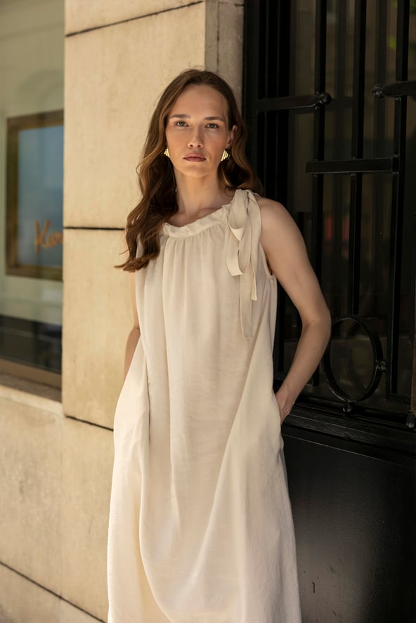 Robe Lale Pierre