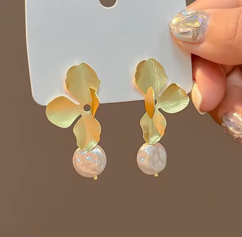 Petites Boucles d’oreilles